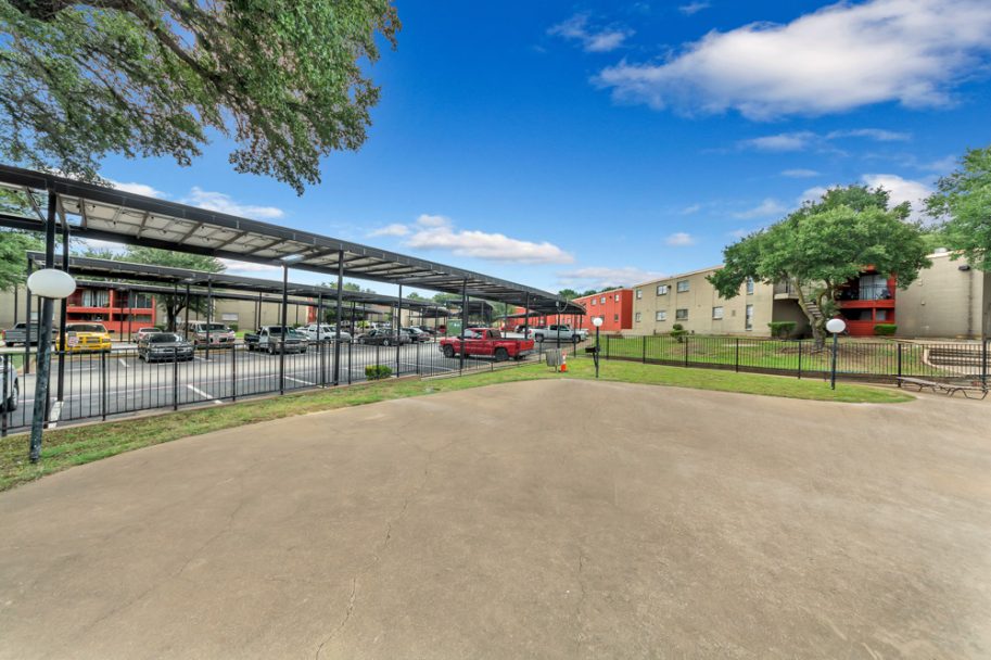 Shops & Restaurants Near Arlington, TX Brandon Oaks Apartments