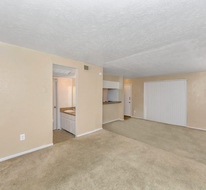 Brandon Oaks Apartments Photo Gallery