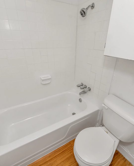 Brandon Oaks Apartments Photo Gallery